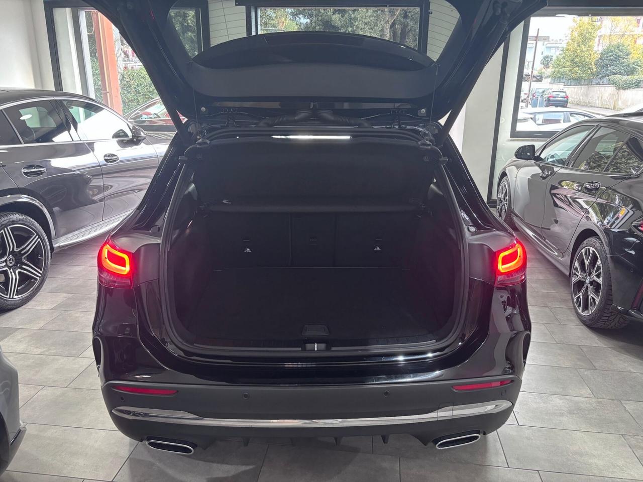 MERCEDES-BENZ GLA 200D PREMIUM AMG-LED-NAVI