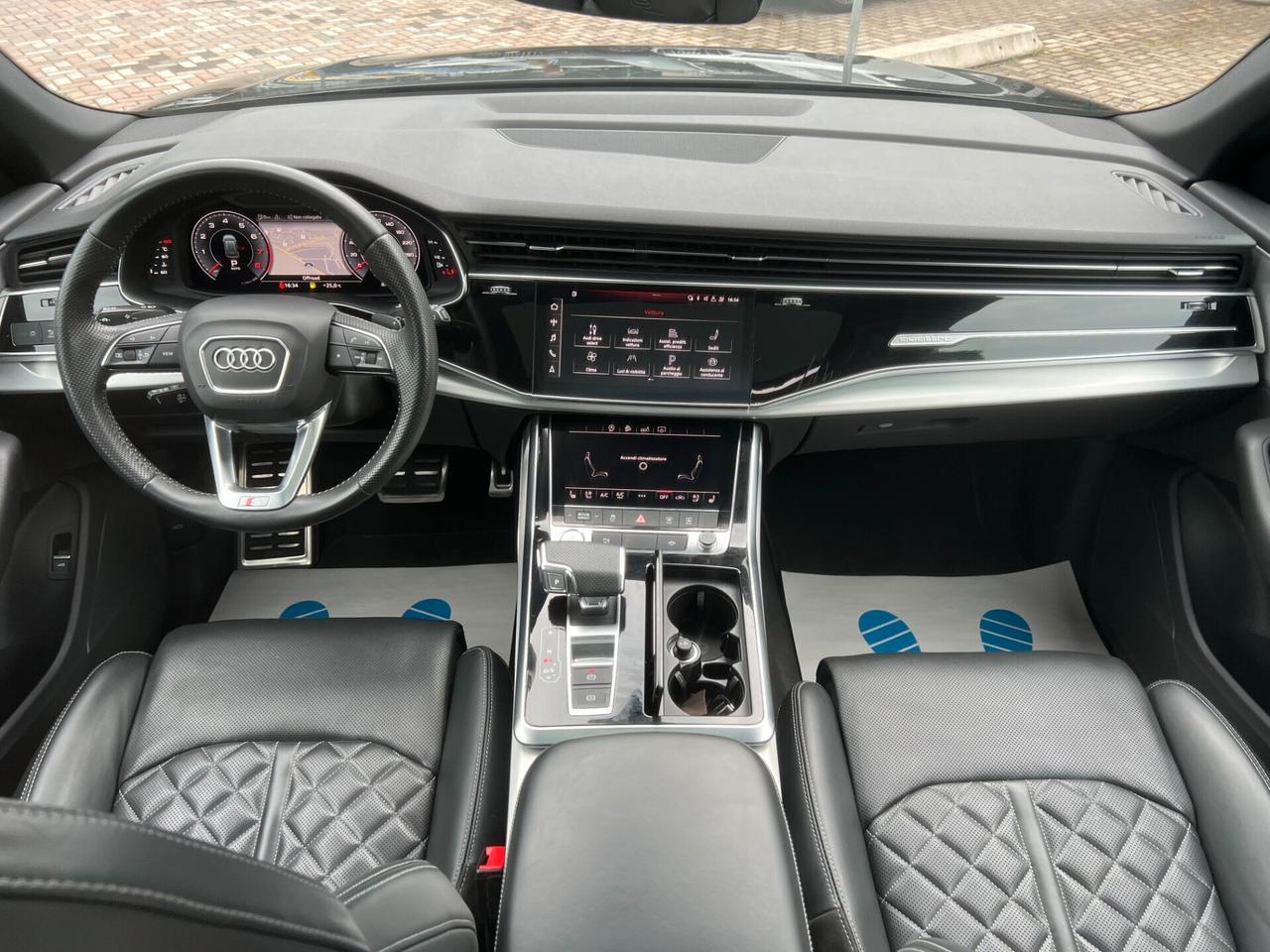 Audi Q8 55 TFSI e quattro tiptronic Sport