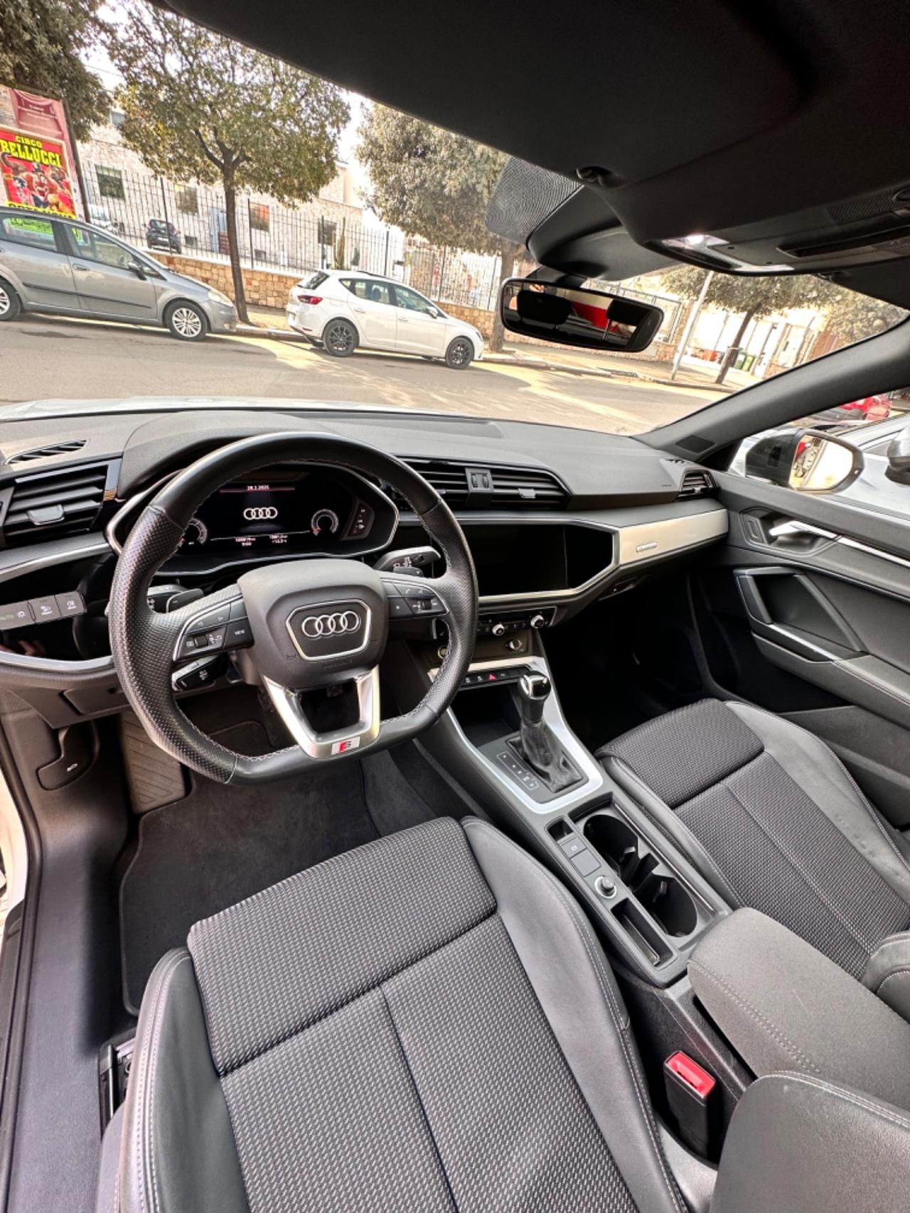 Audi Q3 S line Tetto apribile Navi 200cv