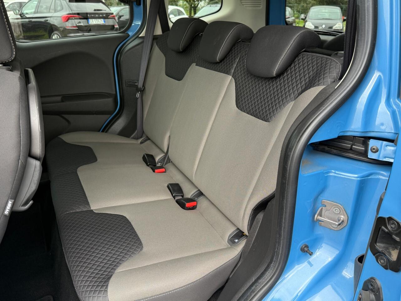 Ford Tourneo Courier 1.0 b.|NEOPATENTATI