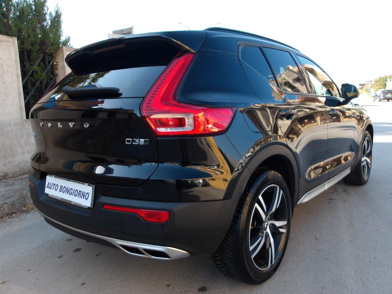 Volvo XC40 2.0 d3 R-design awd