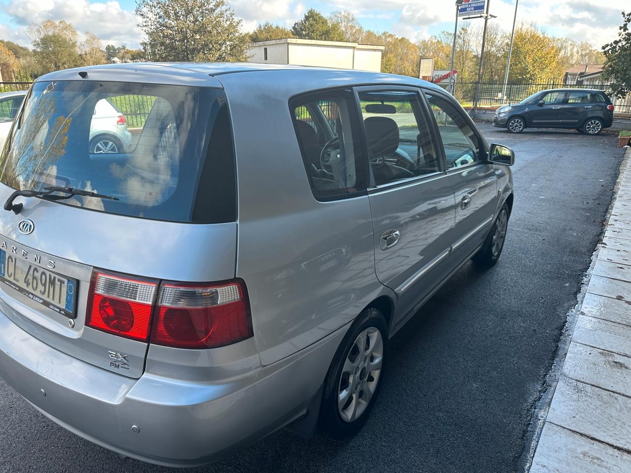 Kia Carens 2.0 16V CRDi Family