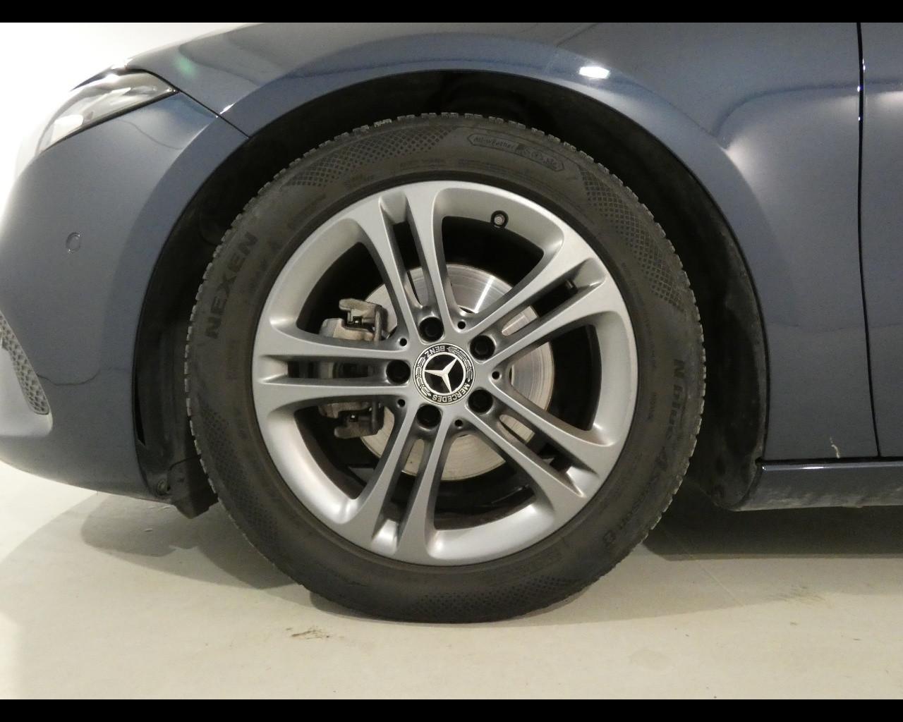 Mercedes-Benz Classe A (W177) - A 180 d Automatic Business