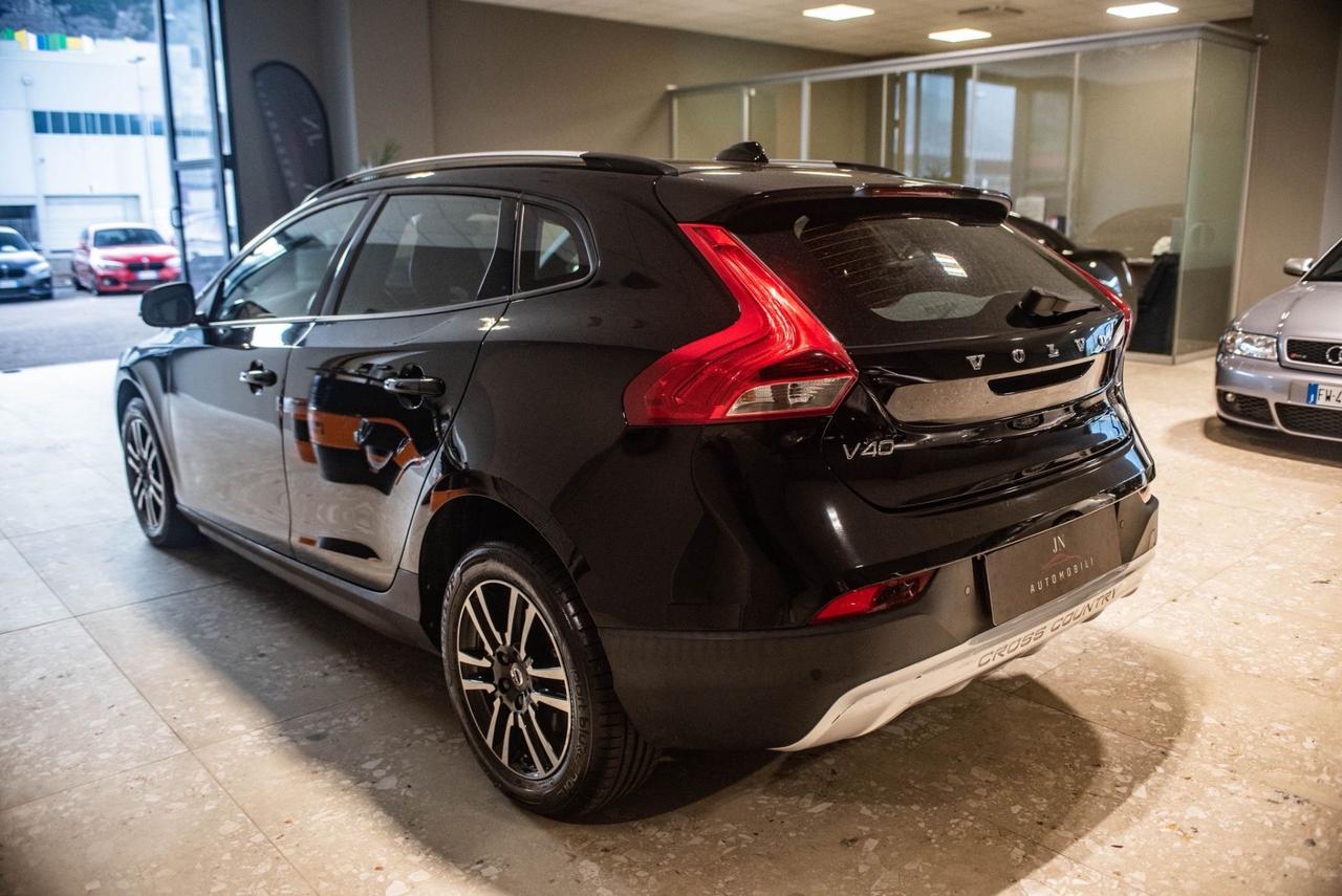 Volvo V40 D2 'eco' Geartronic Momentum