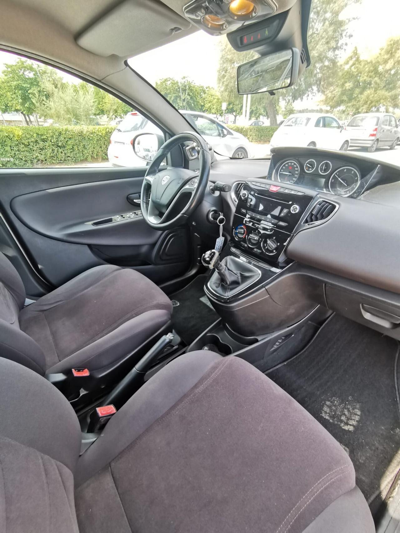 Lancia Ypsilon 1.3 MJT 75 CV Platinum 2011