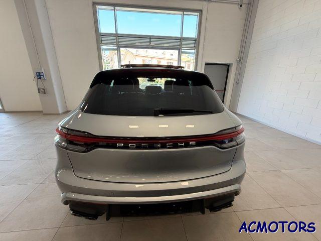 PORSCHE Macan 2.0