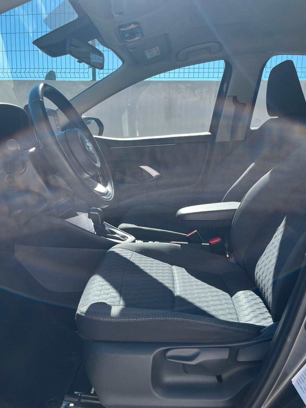 Toyota Yaris 1.5 Hybrid 5 porte Business