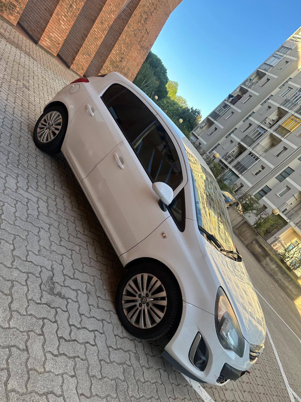 Opel Corsa 1.2 85CV 5 porte GPL-TECH Edition