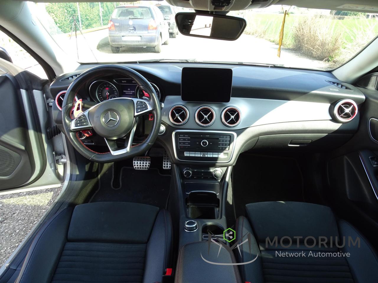 Mercedes-Benz CLA 200 Premium 156 CV CAMBIO AUTOMATICO