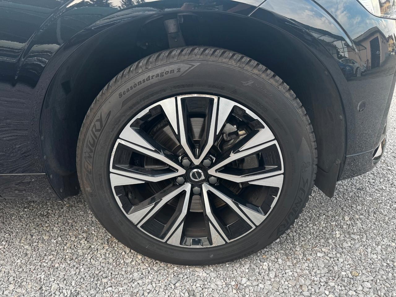 Volvo XC 60 XC60 B4 automatico Plus Dark