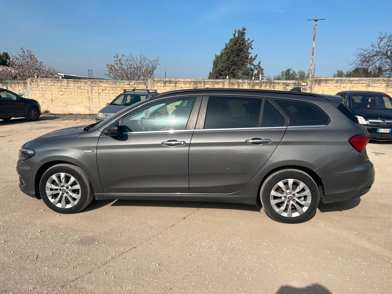 Fiat Tipo 1.6 Mjt S&S DCT SW Lounge