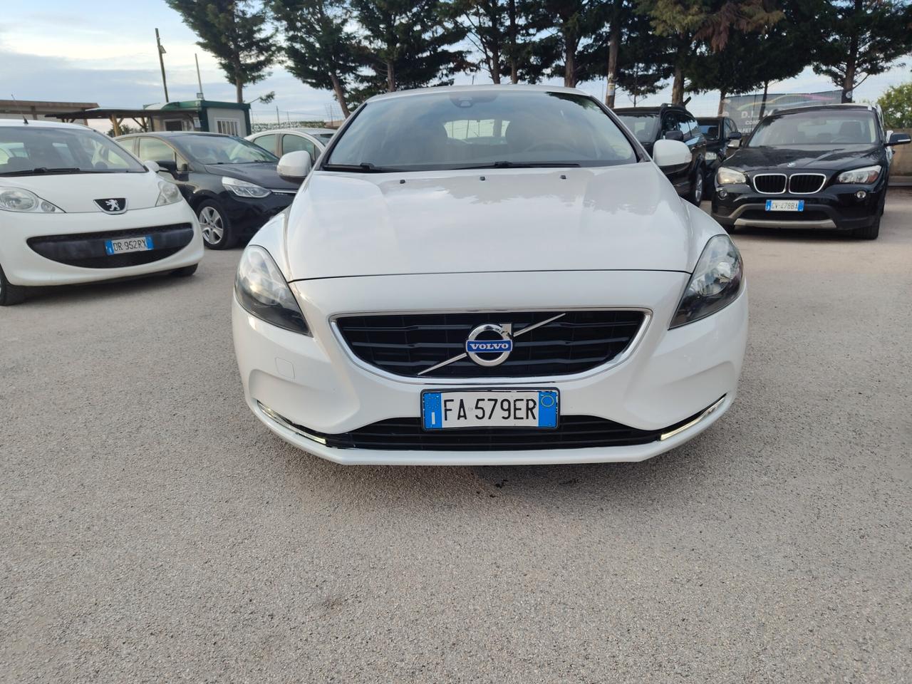 Volvo V40 D2 1.6d summum
