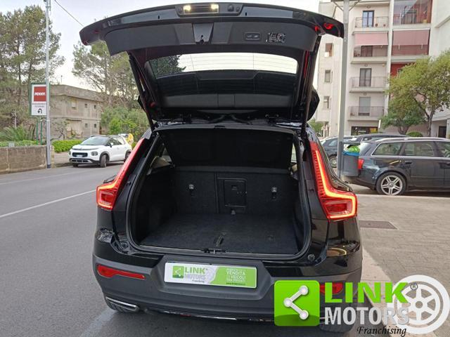 VOLVO XC40 D4 AWD Geartronic R-design