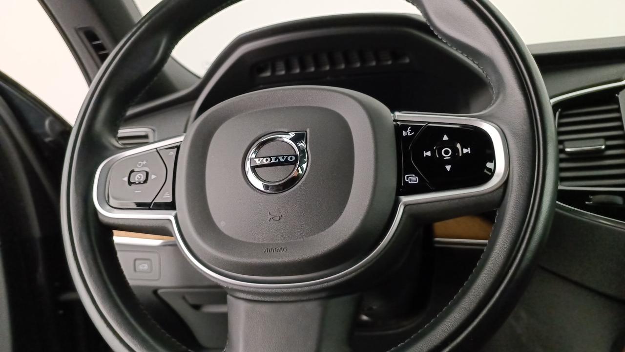 VOLVO XC90 2.0 b5 Momentum Pro awd 7p.ti geartronic