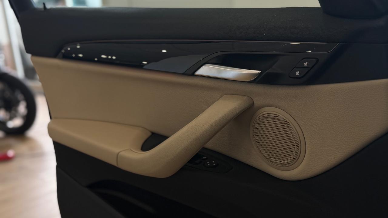 Bmw X1 sDrive18d xLine