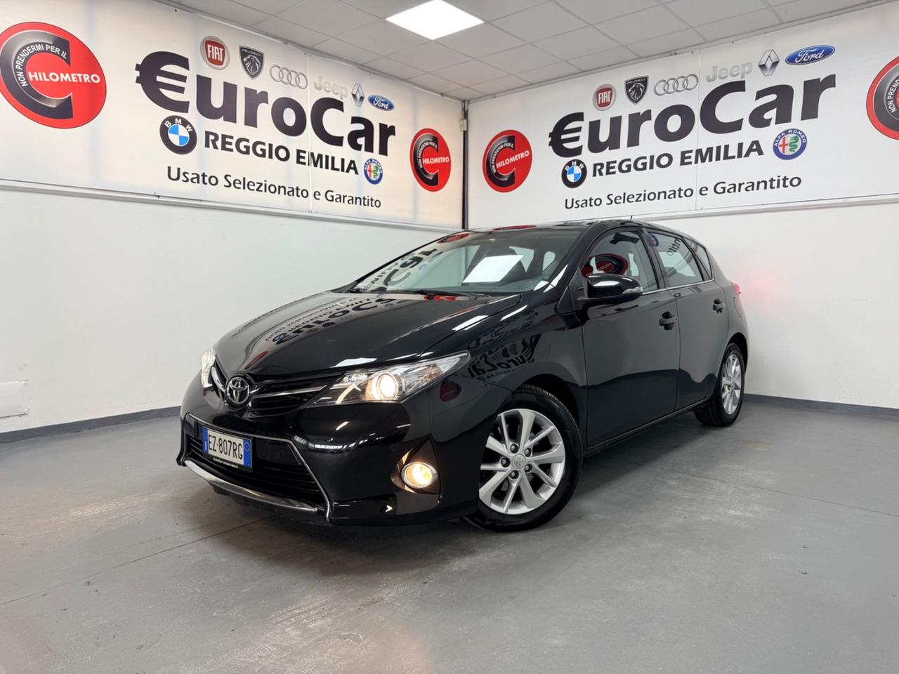 Toyota Auris 2.0 D-4D 124cv 05/2015 Neopatentati Euro 5B