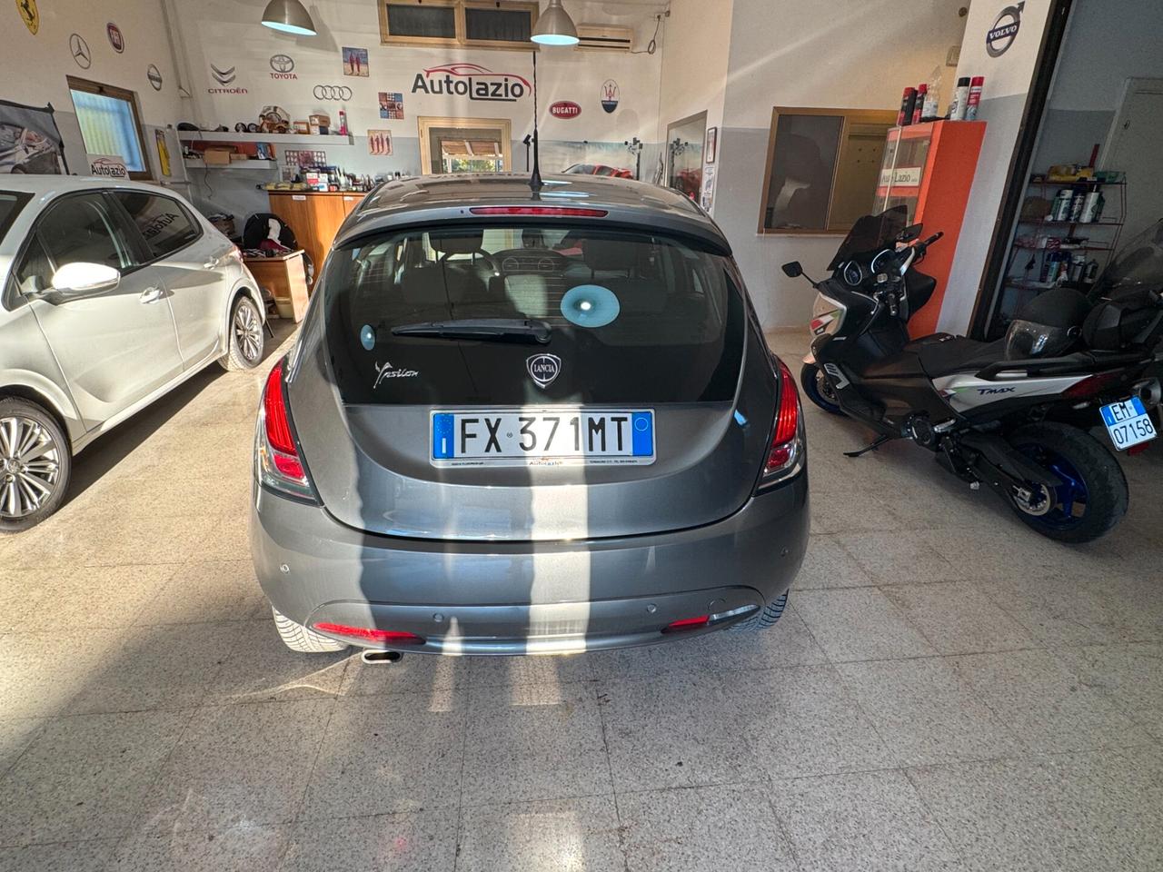 Lancia Ypsilon 1.2 69 CV 5 porte Gold OK NEOPATENTATI