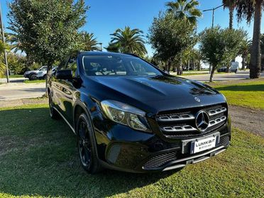 MERCEDES-BENZ GLA 200 d Automatic 4Matic Business