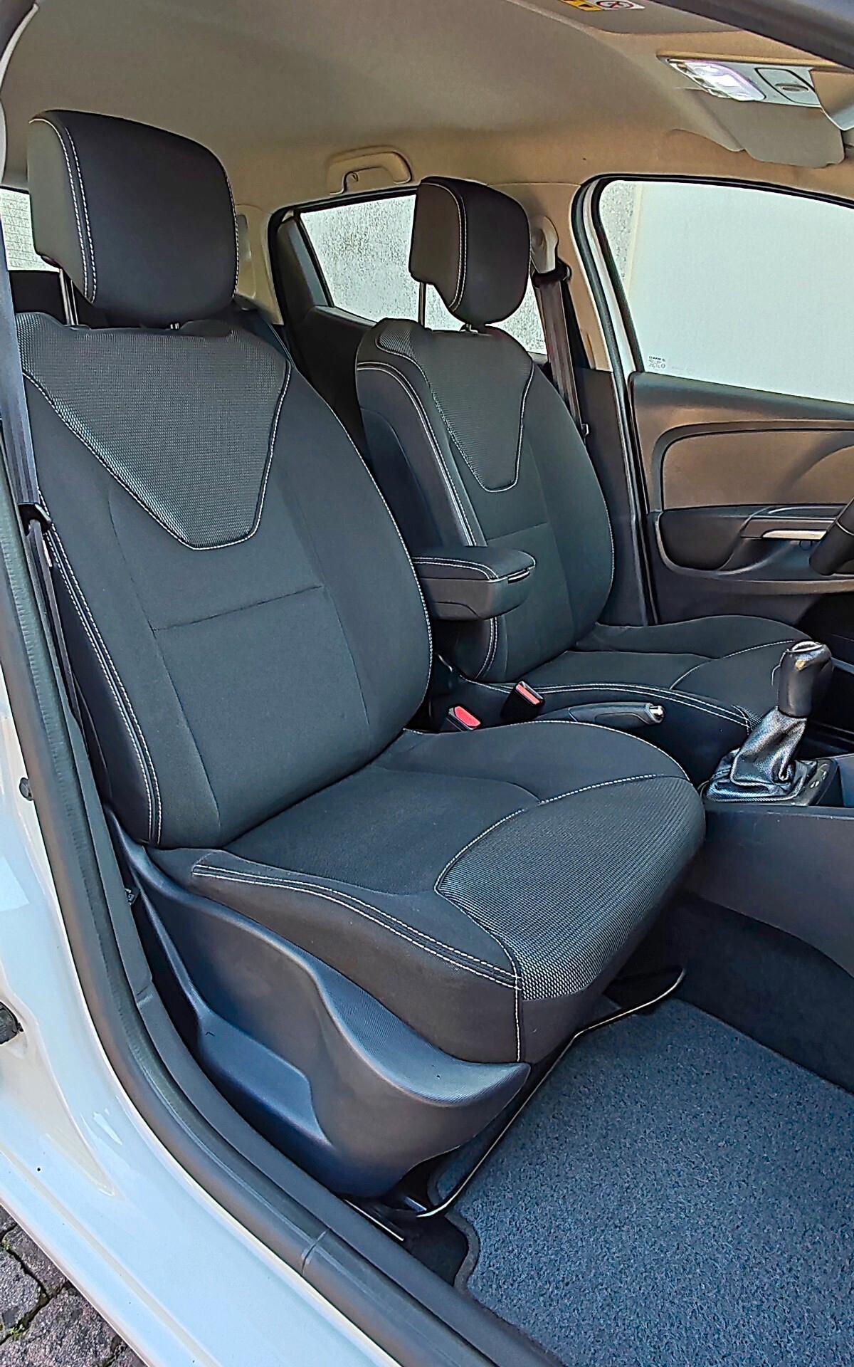 Renault Clio TCe 12V 90CV 5 porte Costume National