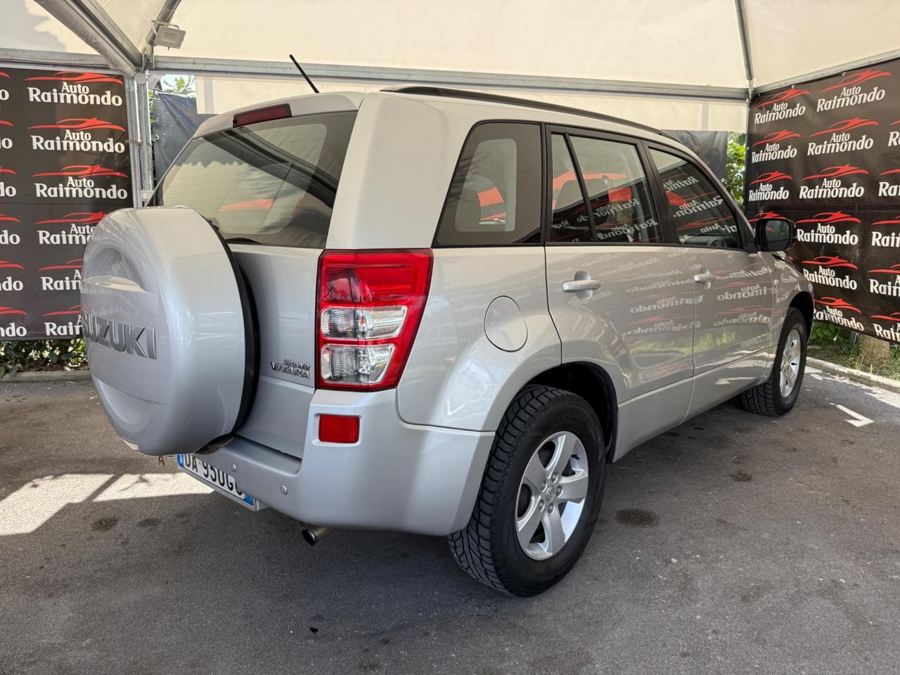 Suzuki Grand Vitara 1.9 DDiS 5 porte