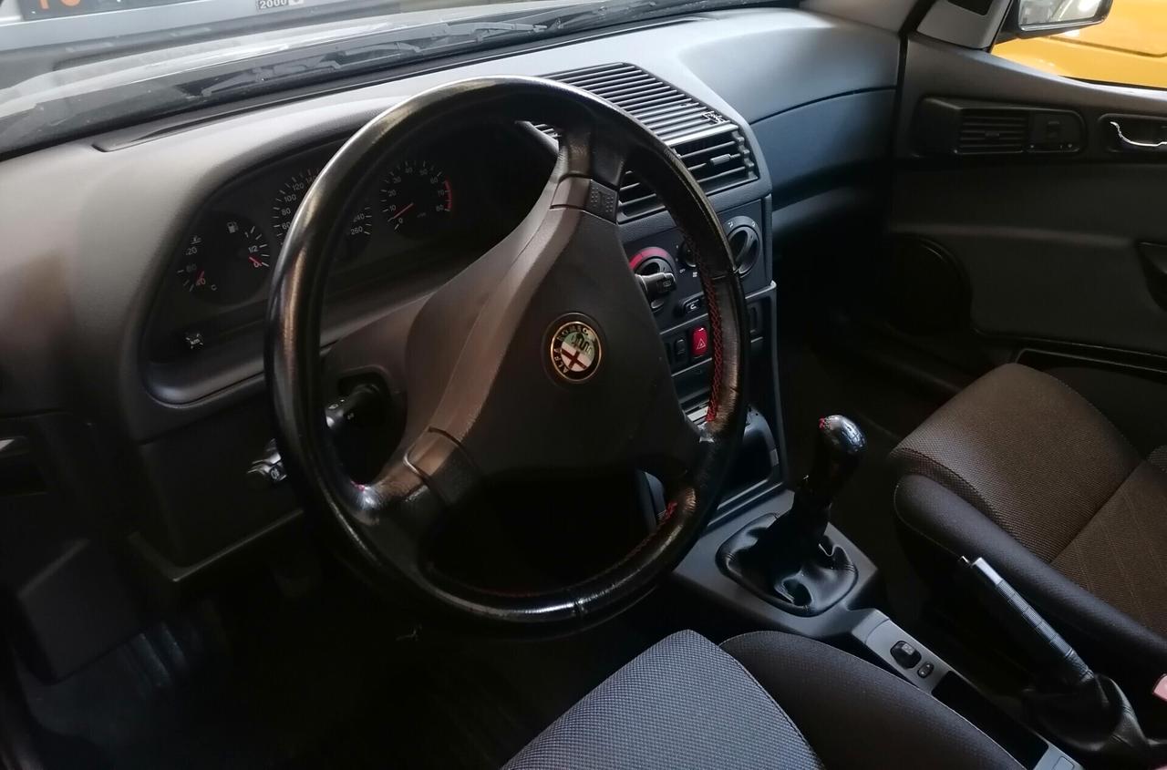 Alfa Romeo 145 Quadrifoglio 1995