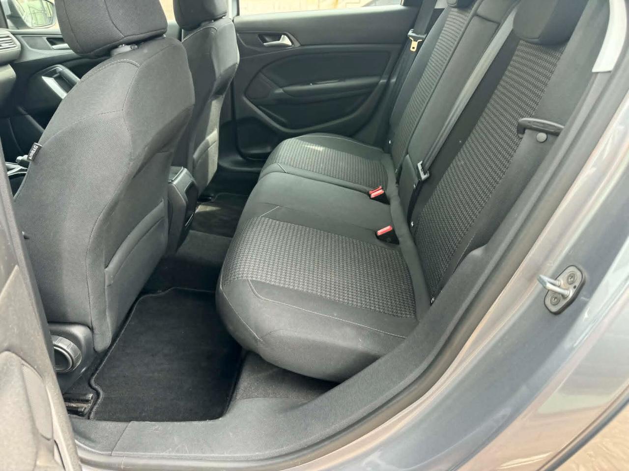 Peugeot 308 BlueHDi 130 S&S SW Active