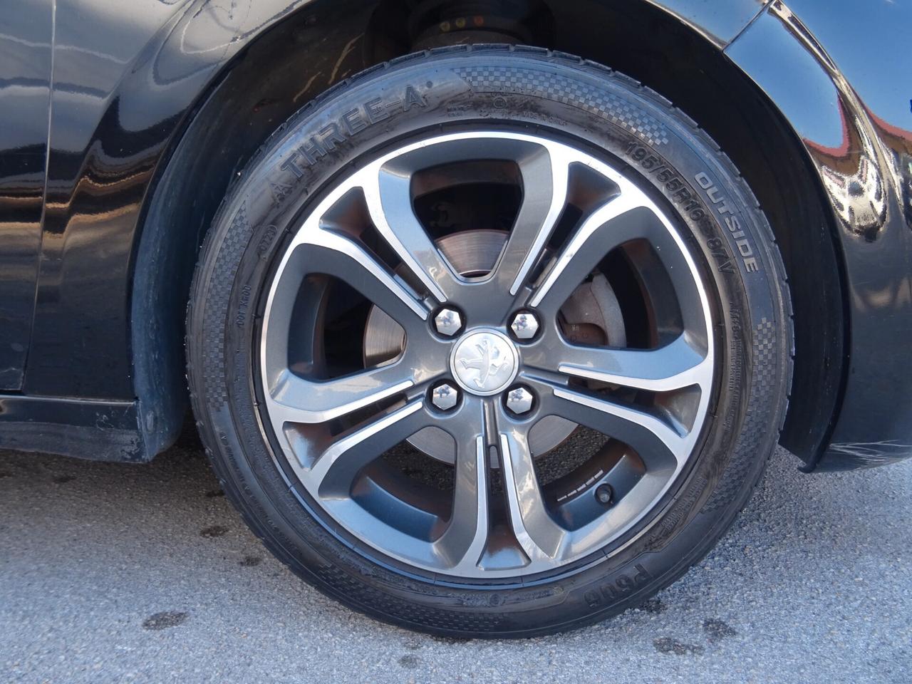 Peugeot 208 1.4 VTi 95 CV 5p. GPL Allure