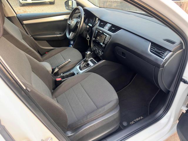 SKODA Octavia 1.6 TDI CR 105 CV DSG Wagon Elegance