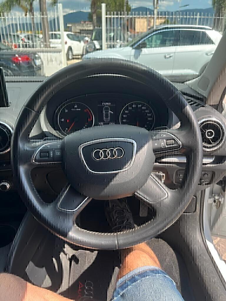 Audi A3 CAMBIO AUTMATICO 1.6 TDI GUIDA INGLESE