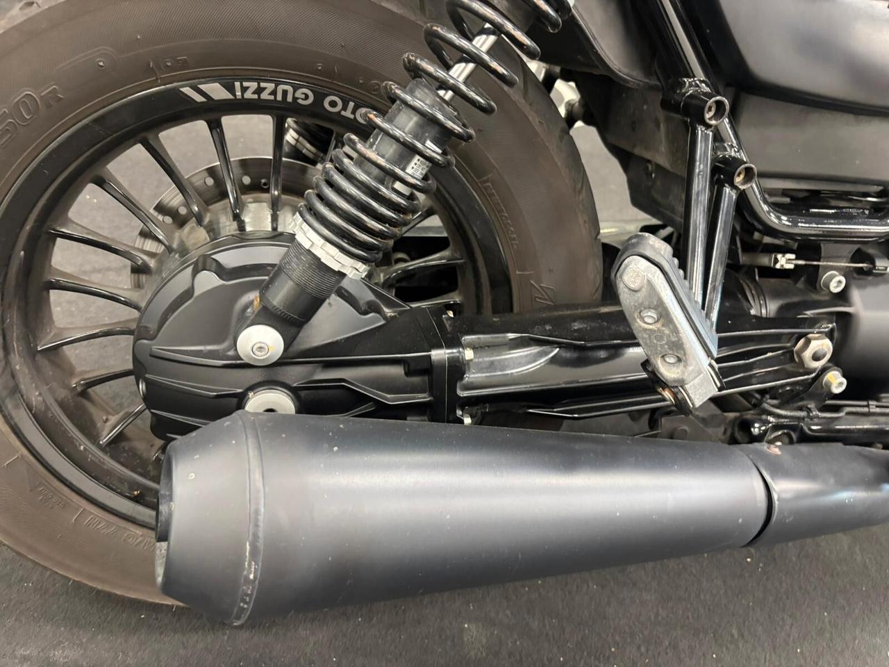 Moto Guzzi V9 BOBBER