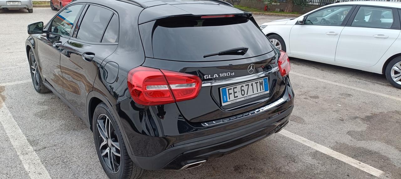 Mercedes-benz GLA 180 d Automatic Premium