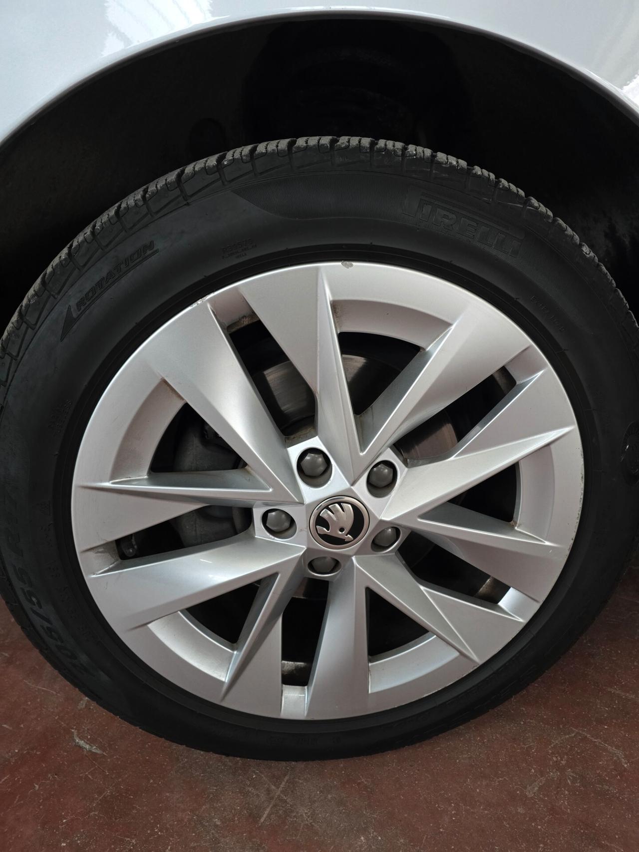 Skoda Octavia 2.0 TDI EVO station Wagon Executive