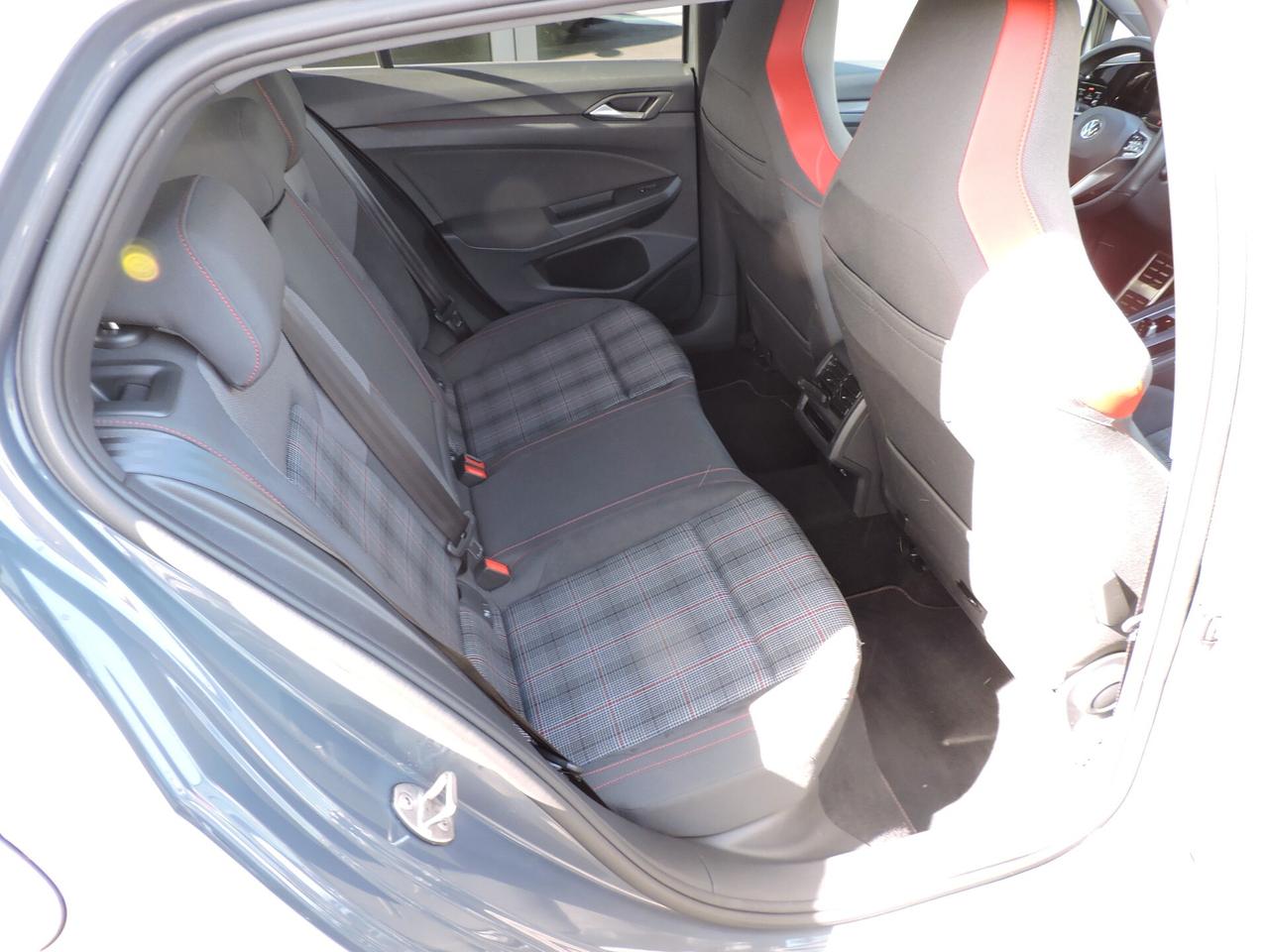 Volkswagen Golf GTI 2.0 TSI DSG