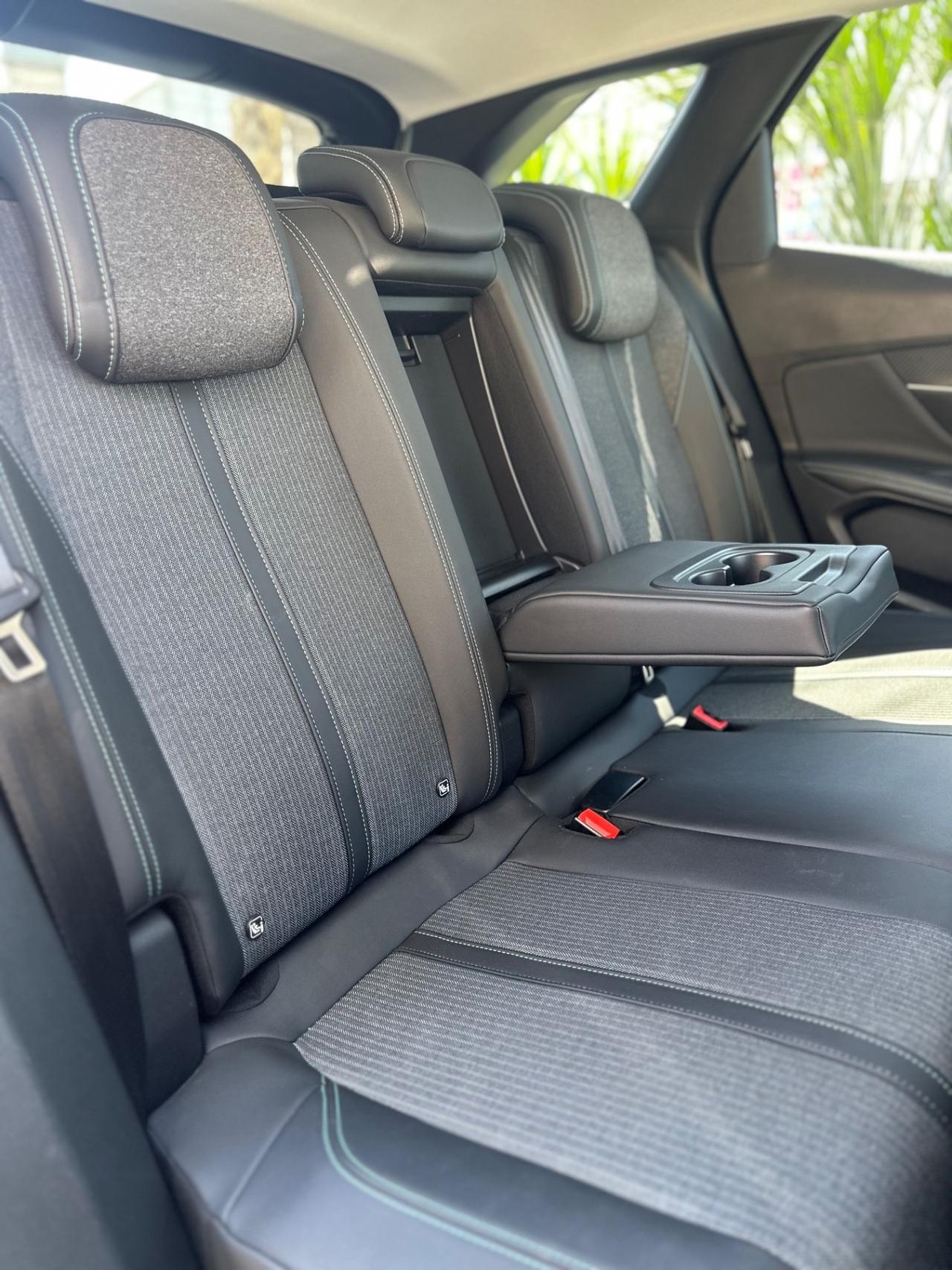 Peugeot 3008 BlueHDi 130 S&S EAT8 Allure Pack