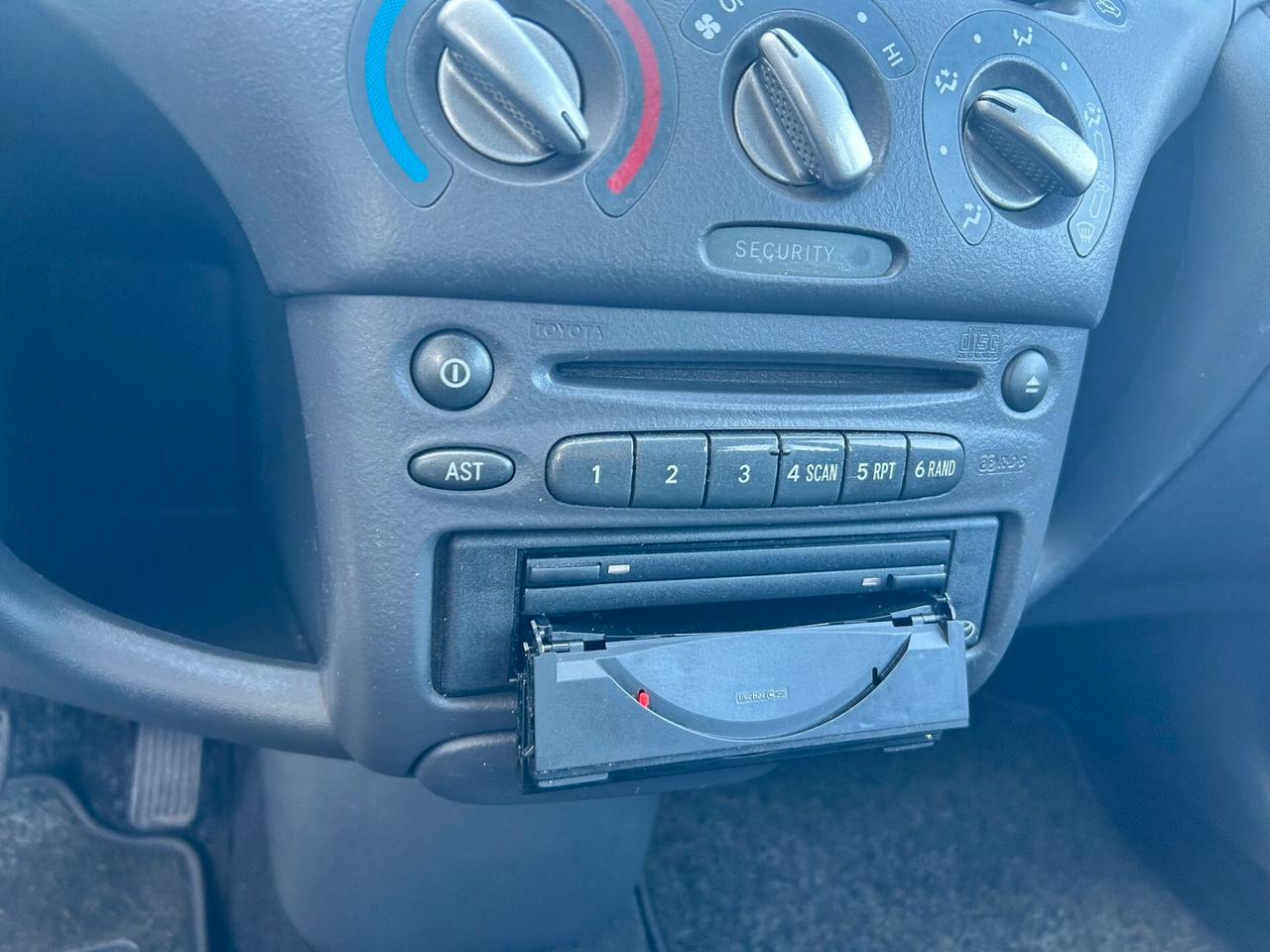 Toyota Yaris 1.5i T Sport 106CV 2001