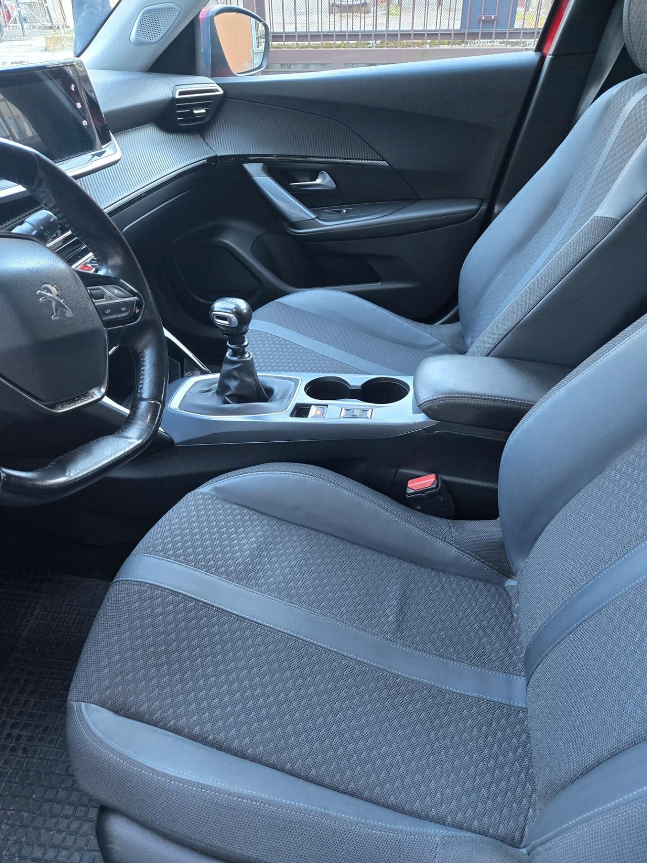 Peugeot 2008 BlueHDi 100 S&S Allure