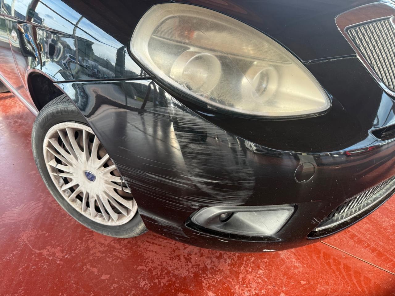 Lancia Ypsilon 1.3 Diesel - Neopatentati