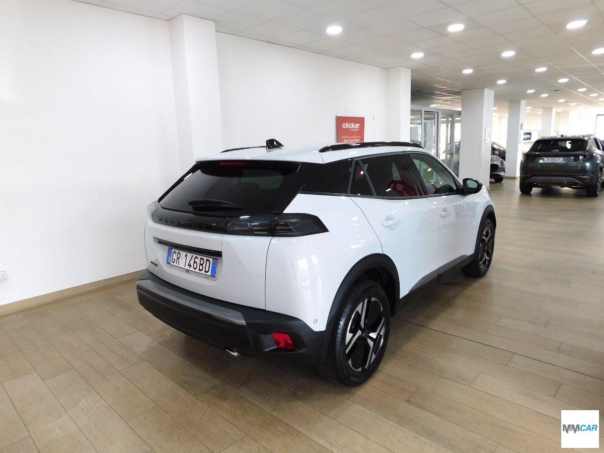 PEUGEOT - 2008 - BlueHDi 130 S&S EAT8 Allure