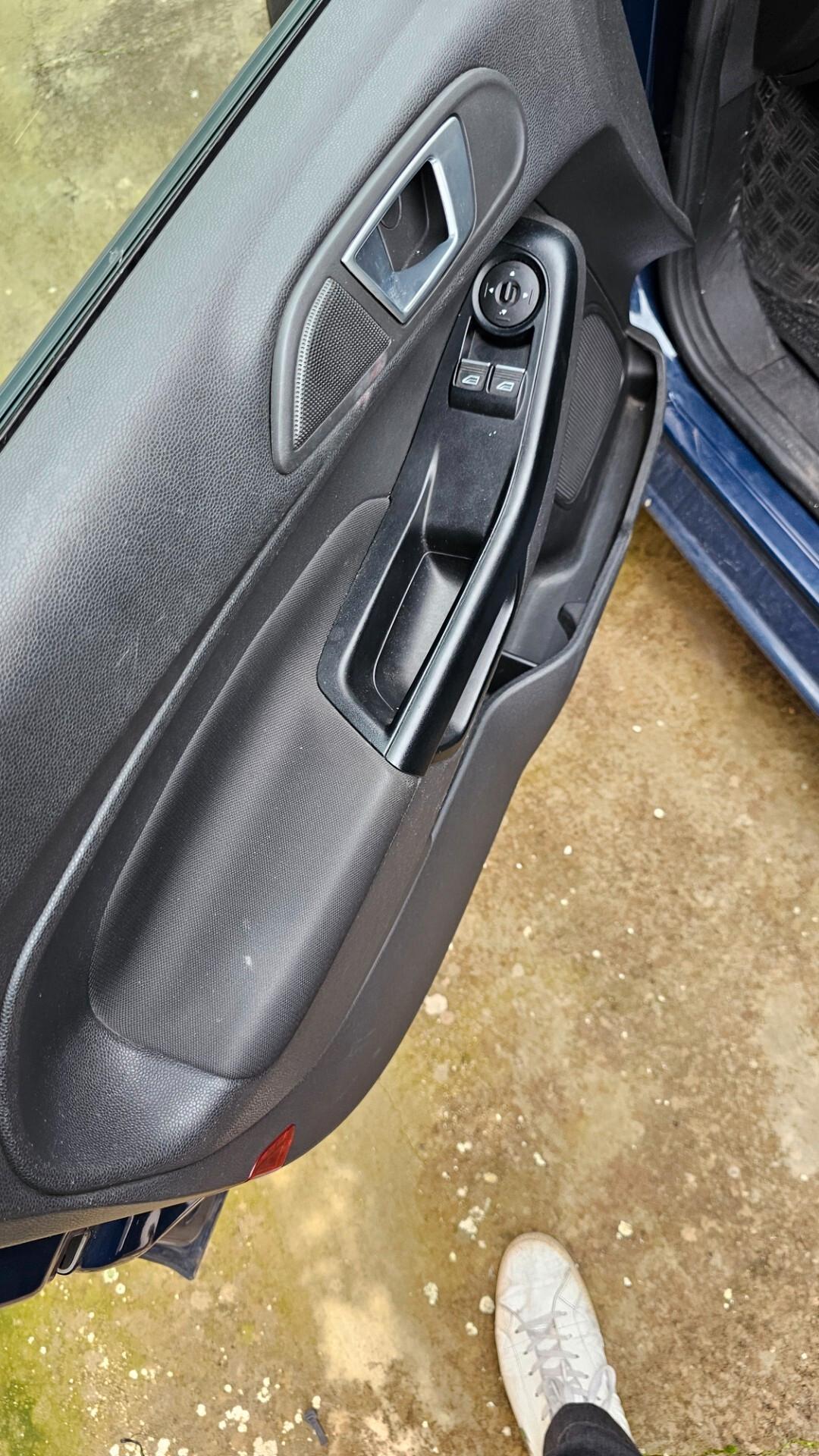 Ford Fiesta Plus 1.5 TDCi 75CV 5 porte