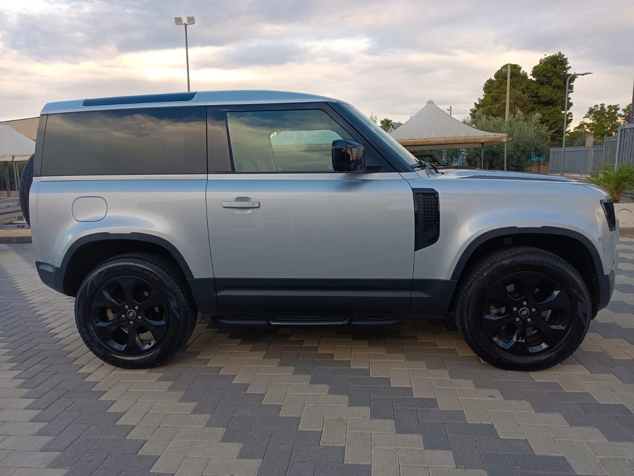 Land Rover Defender 90 3.0D I6 200 CV AWD Auto SE