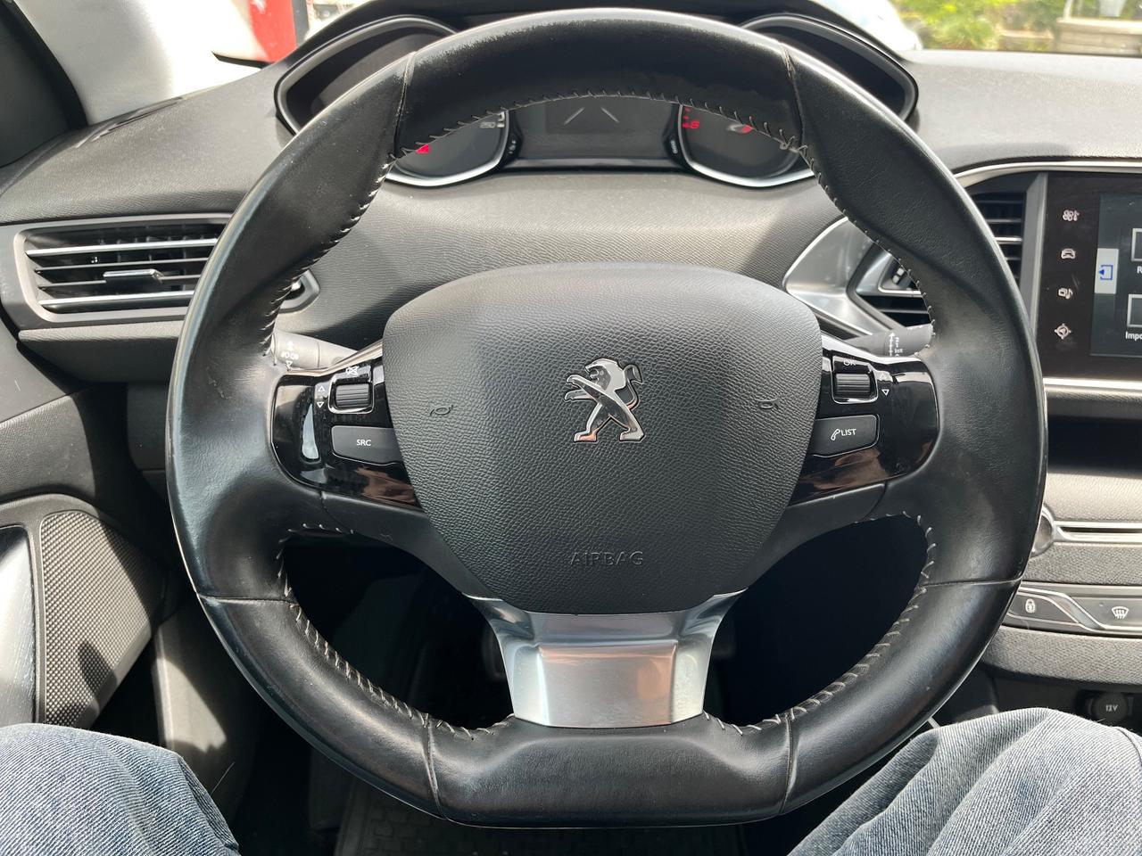 Peugeot 308 1.6 e-HDi 115CV Allure