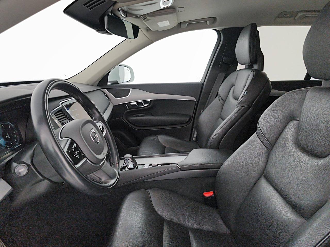 Volvo XC90 2.0 b5 Momentum Pro awd