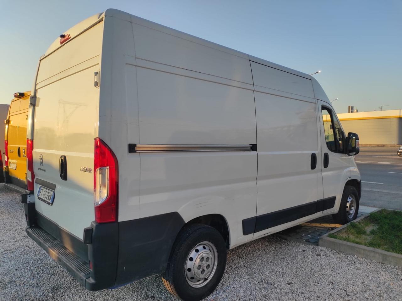 Peugeot Boxer 330 2.0 BlueHDi L2H2 Iva Compresa