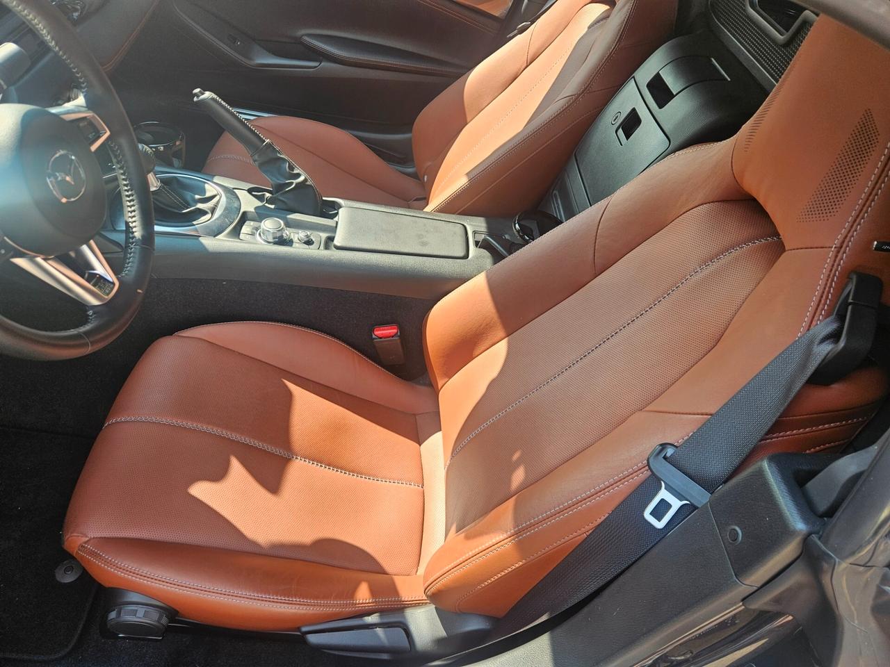 Mazda MX-5 2.0L Skyactiv-G KAZARI