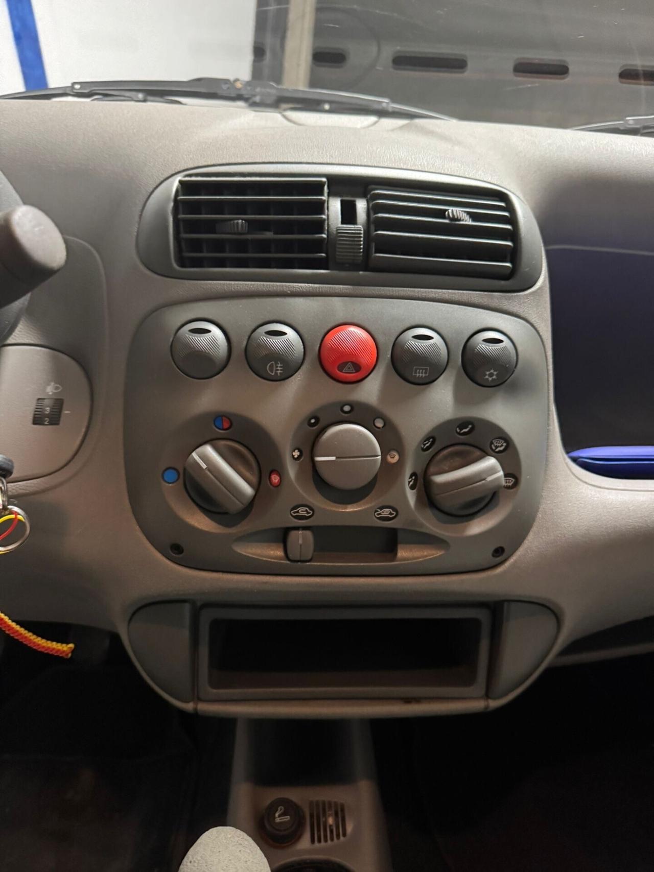 Fiat 600 1.1 Active 2009