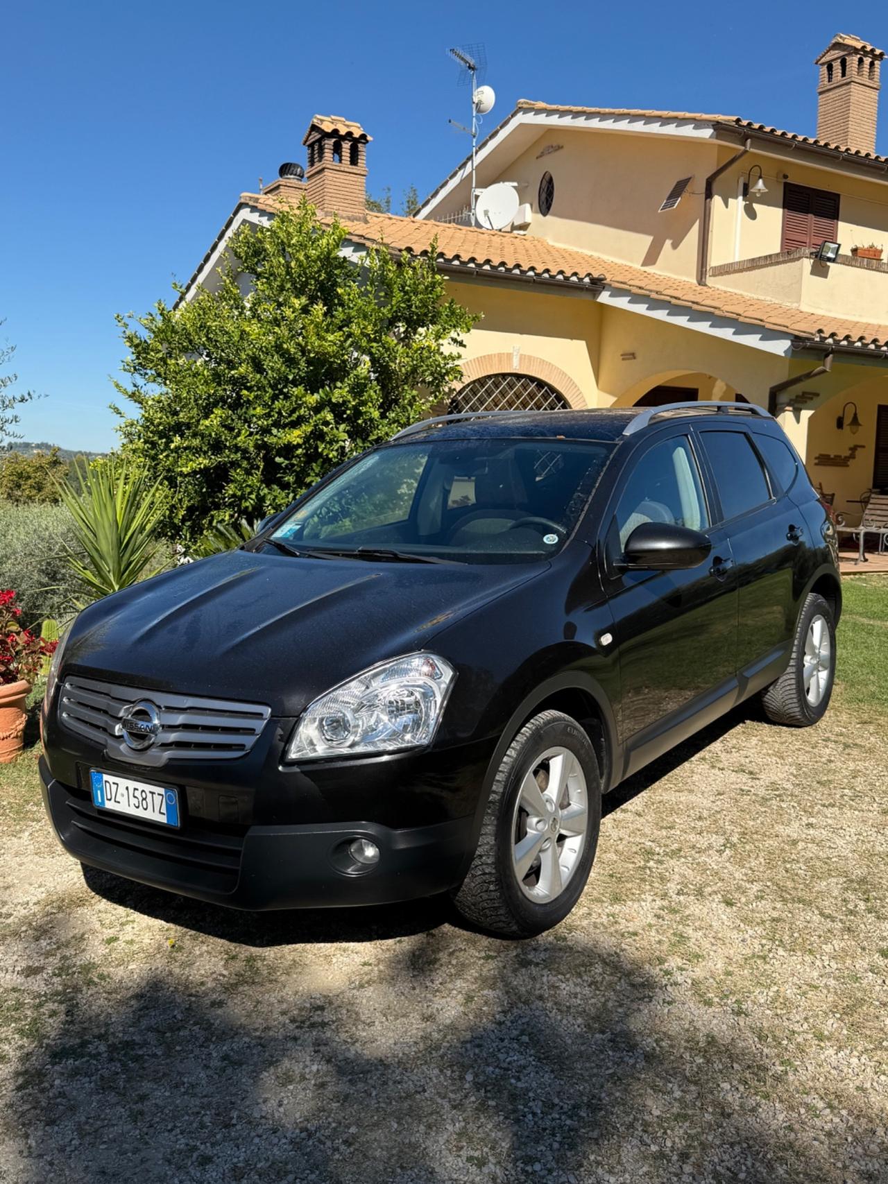 Nissan Qashqai Qashqai+2 2.0 dCi DPF n-tec