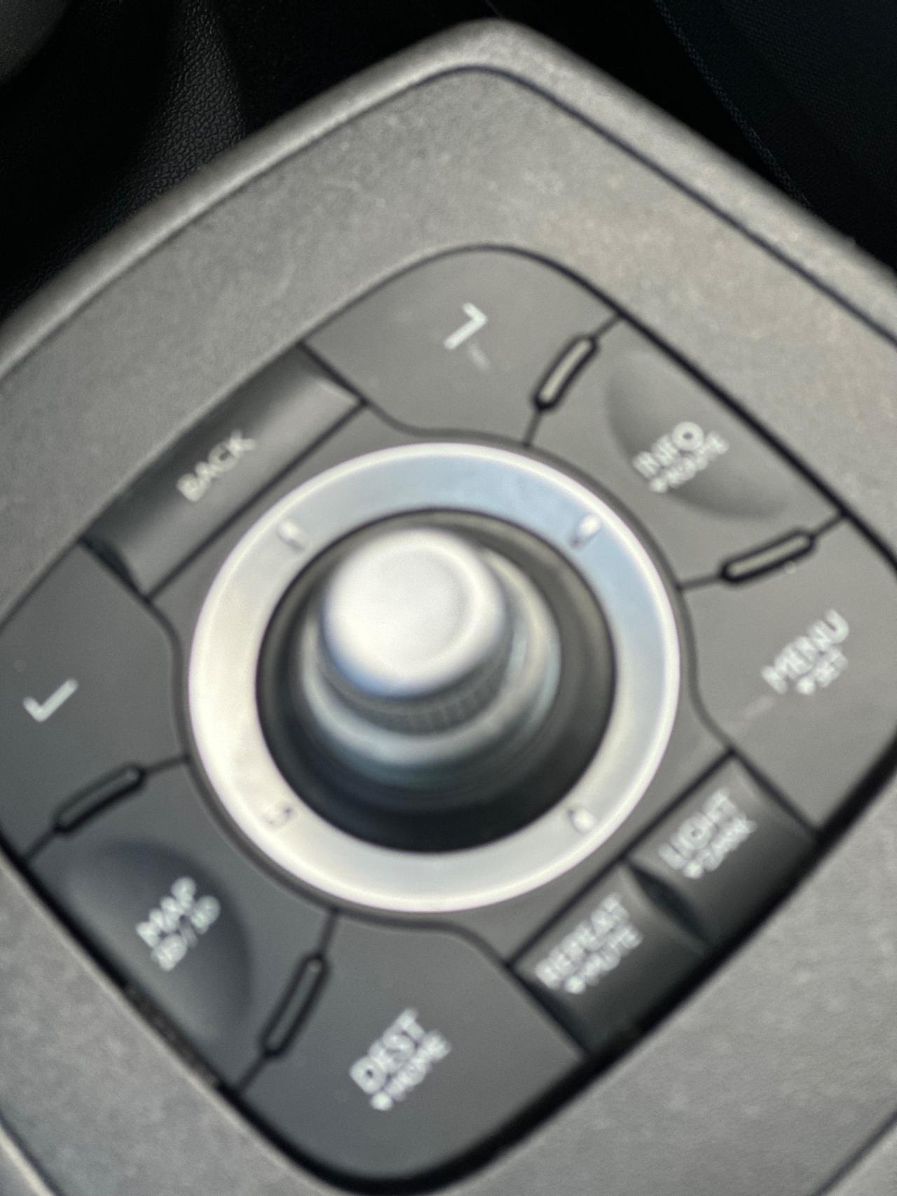 Renault SCENIC 1.5 dCi 110CV 2015 - TOM TOM