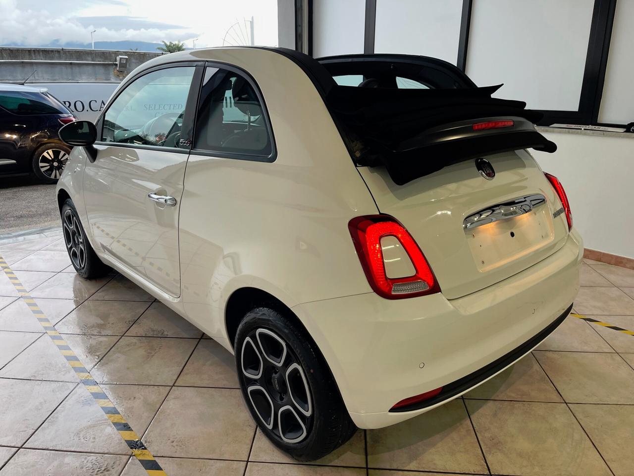 Fiat 500 C 1.0 Hybrid Club NO VINCOLO DI FINANZIAMENTO