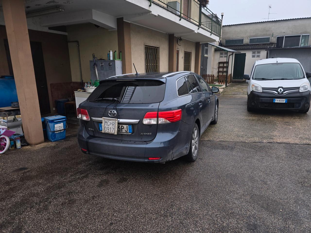 Toyota Avensis 2.0 D-4D Wagon Lounge