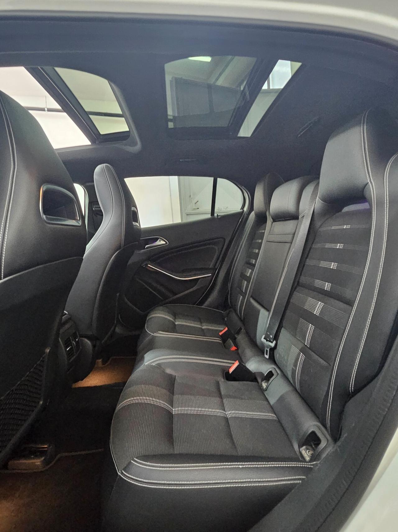 Mercedes-benz GLA 220 d Automatic 4Matic Premium
